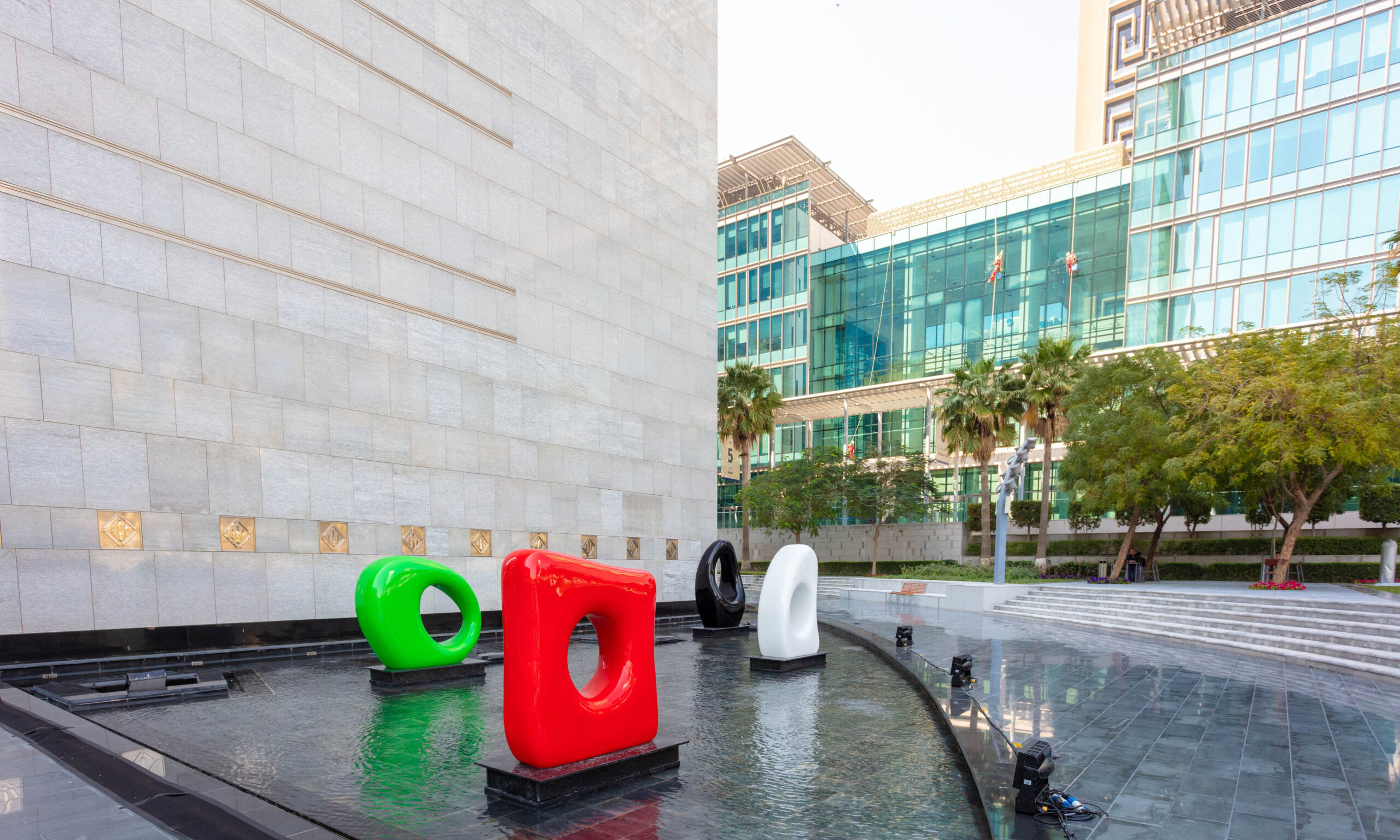 DIFC-Sculptures-by-Mia-Fonssagrives-Solow
