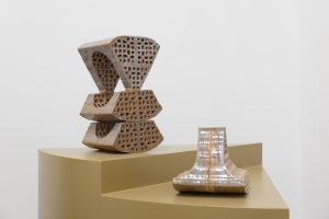 When the Window Refused to Fly, and the Arch Decided to Hold the Sky_insta-view